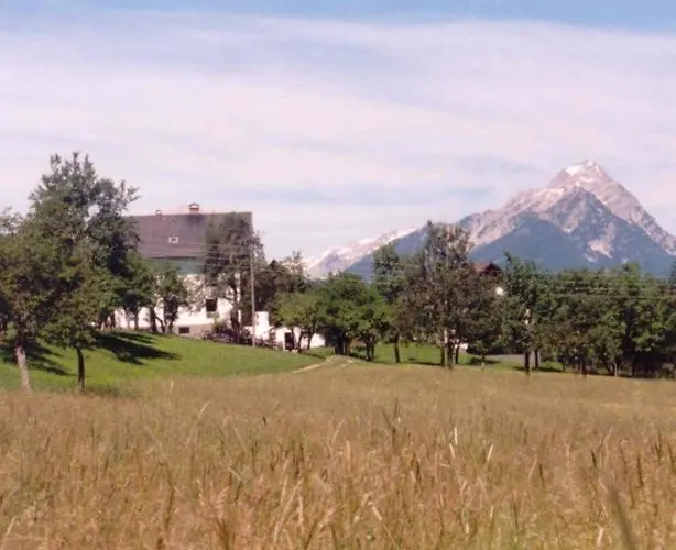 Kreilgut בית הארחה *